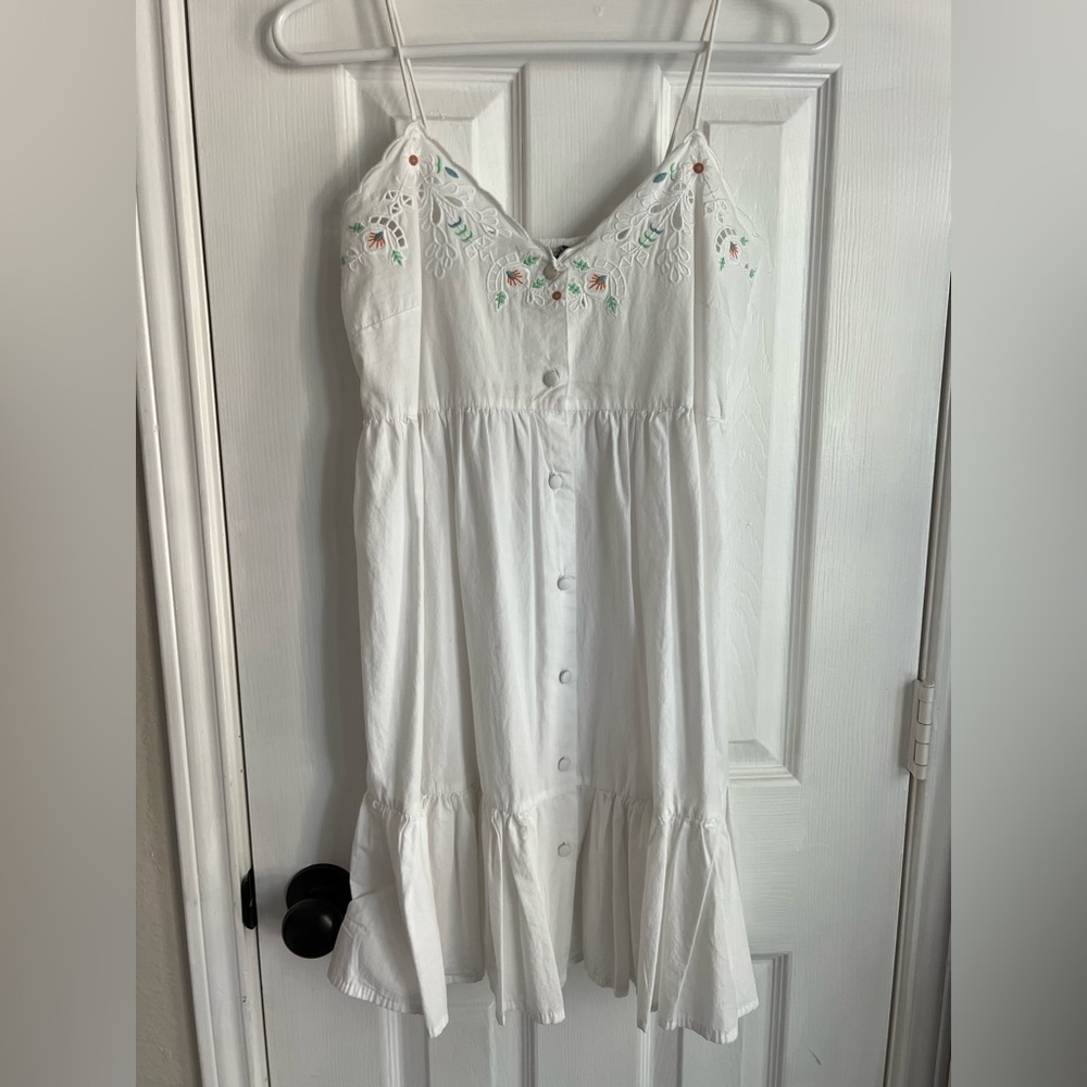 Elegant/dainty white summer dress